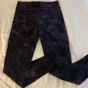 Matty M camo leggings size S